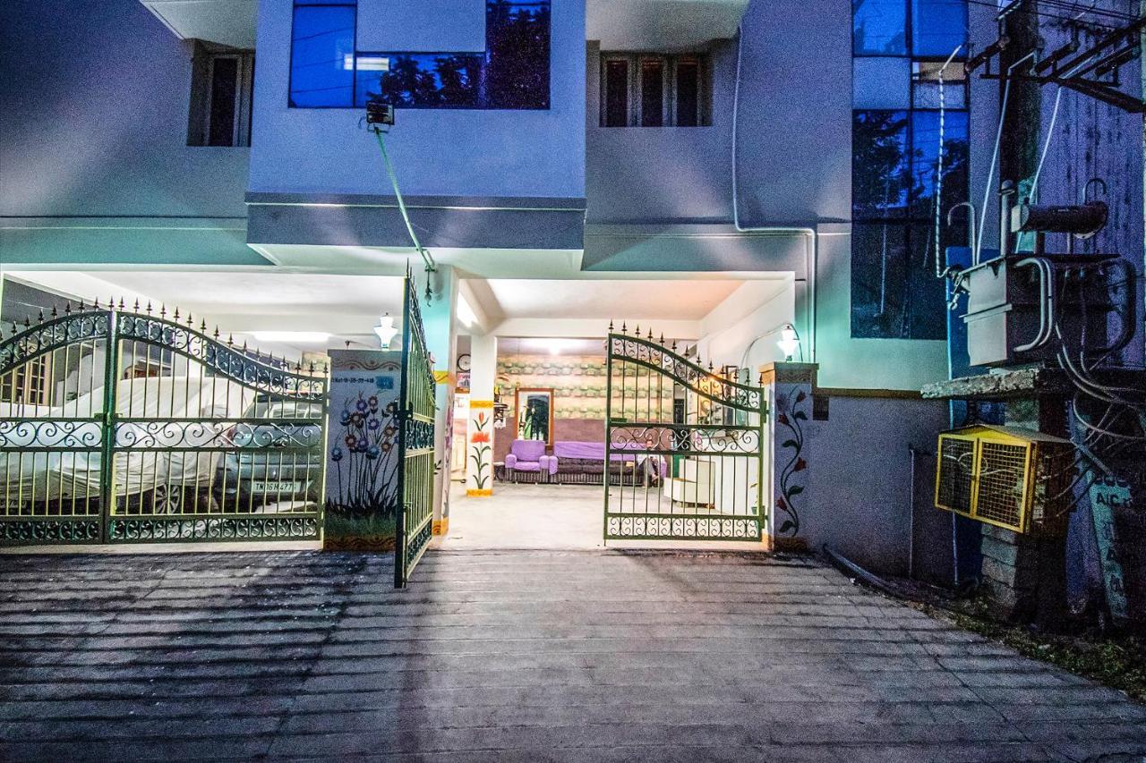 Fabhotel Aditya Yatri Nivas - Nr Tirupati Railway Station מראה חיצוני תמונה