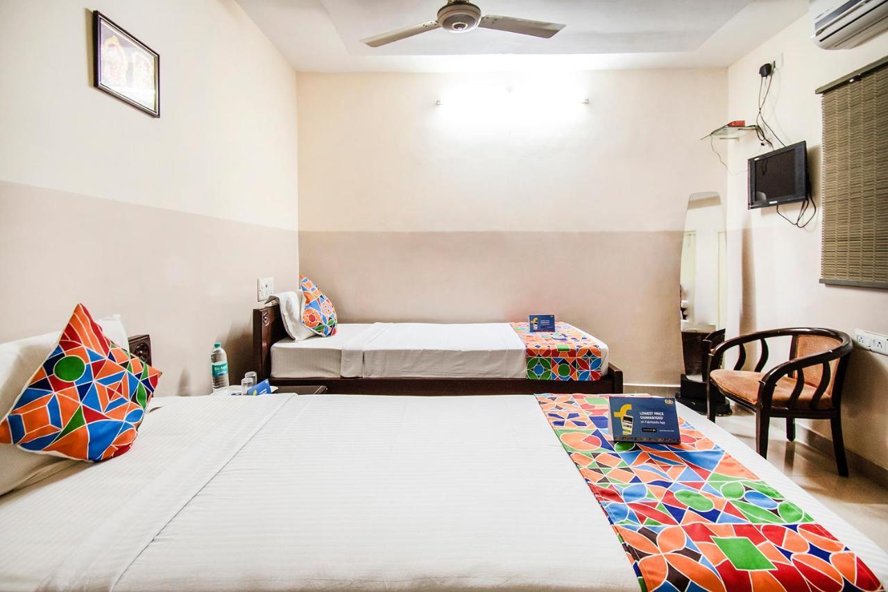Fabhotel Aditya Yatri Nivas - Nr Tirupati Railway Station מראה חיצוני תמונה