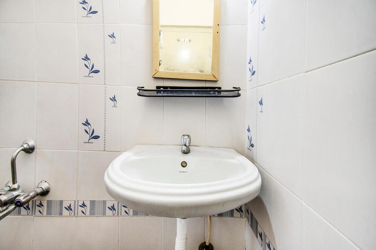 Fabhotel Aditya Yatri Nivas - Nr Tirupati Railway Station מראה חיצוני תמונה