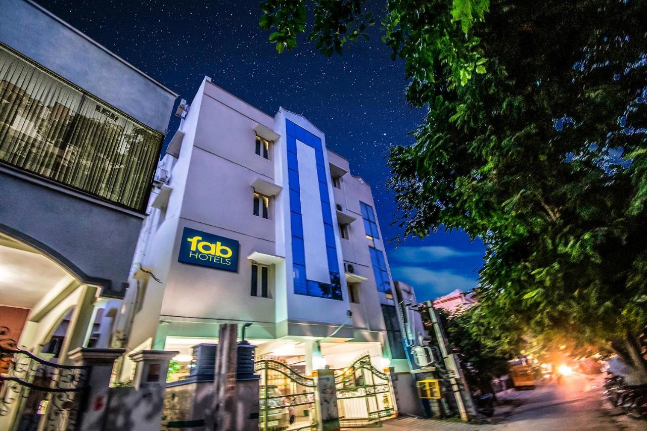 Fabhotel Aditya Yatri Nivas - Nr Tirupati Railway Station מראה חיצוני תמונה